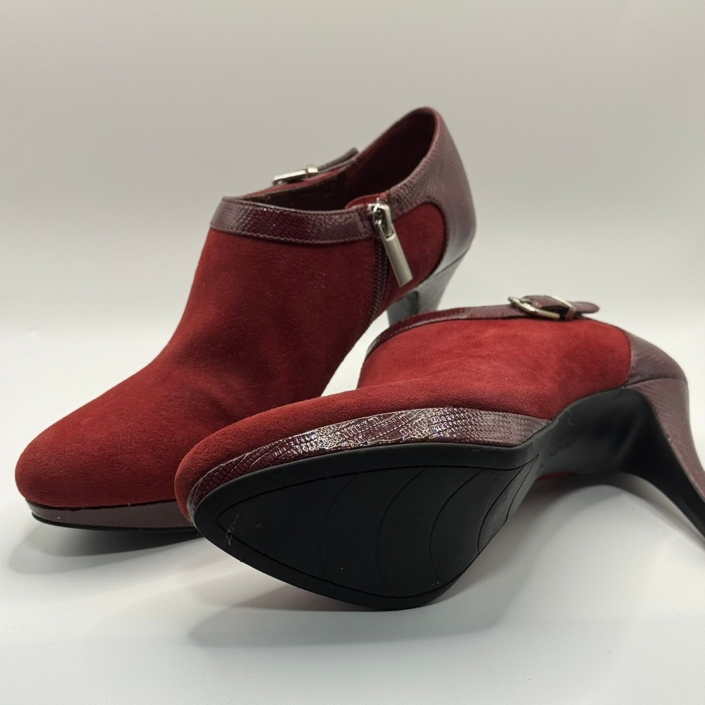 Bandolino Red Suede Burgundy Snake Embossed Ankle Boots Shooties Heels 7.5M